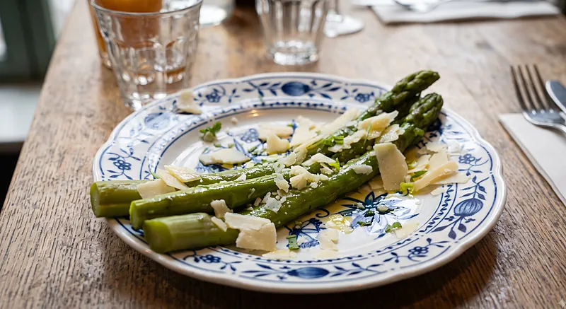 Asperges au parmesan